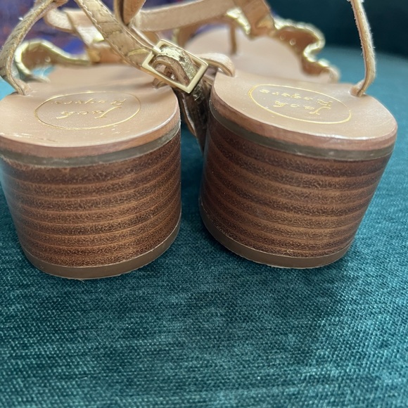 Jack Rogers 9.5 Heels Shoes Tan Gold Leather - Picture 7 of 9